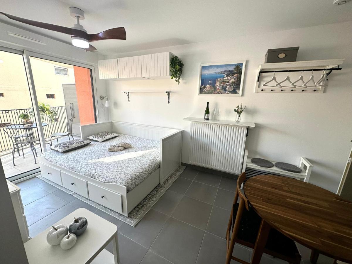 Apartment A Proximite Du Port De Nizza